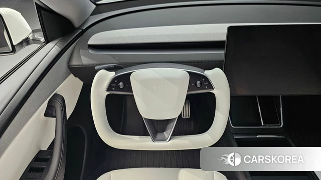 Tesla Model Y 2025 Белый из Кореи, фото 4