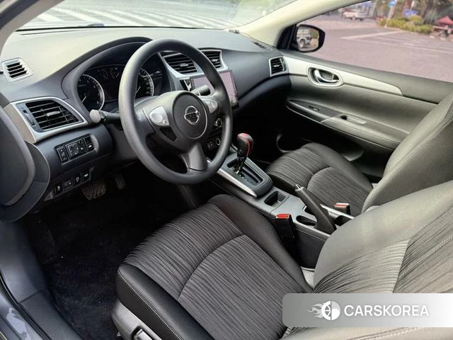 Nissan Xuan Yi 2023 Темно-серый из Китая, фото 4