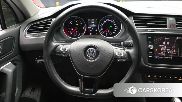 Volkswagen Tiguan second Generation 2020 Белый из Кореи, фото 4