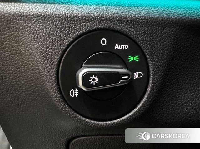 Volkswagen 7th Generation of Jetta 2023 Белый из Кореи, фото 4