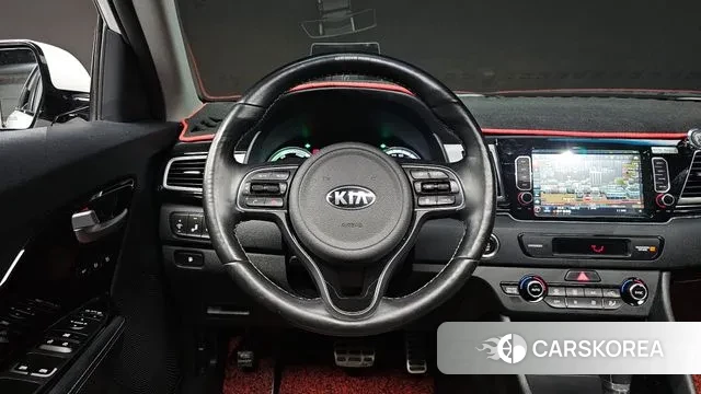 Kia Niro 2018 Белый из Кореи, фото 4