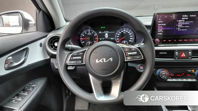 Kia The New K3 2nd generation 2022 Белый из Кореи, фото 4