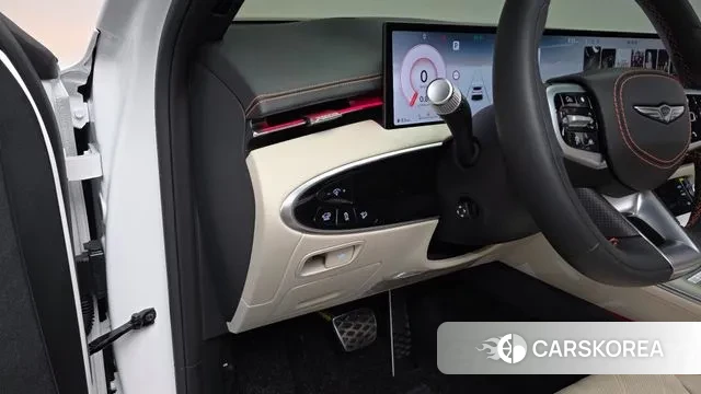 Genesis GV70 2025 Белый из Кореи, фото 4