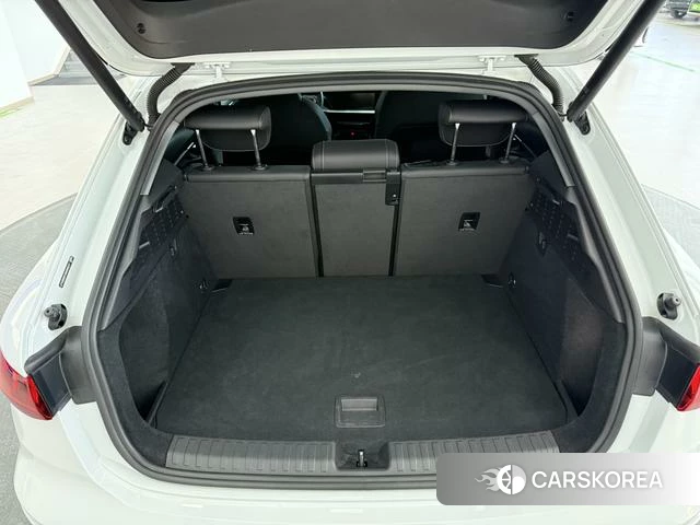 Audi A3 2023 Белый из Китая, фото 4