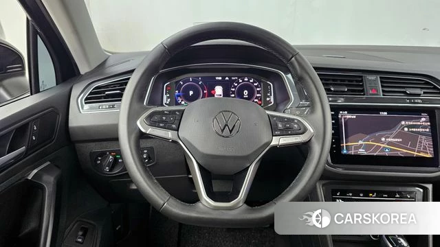 Volkswagen Tiguan second Generation 2021 Черный из Кореи, фото 4