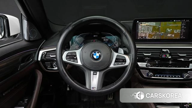 BMW 5 Series (G30) 2020 Белый из Кореи, фото 4