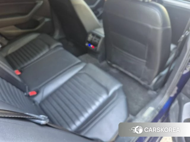 Volkswagen Passat GT (B8) 2018 Синий из Кореи, фото 4