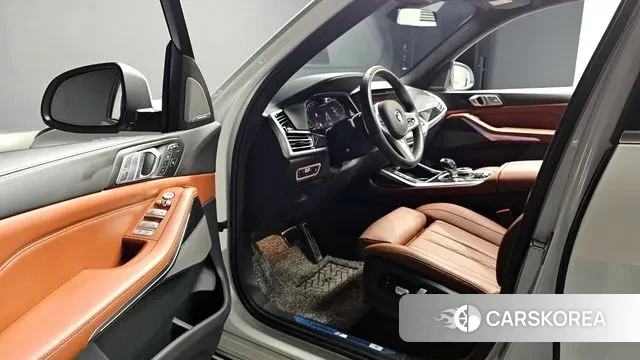 BMW X7 (G07) 2022 Белый из Кореи, фото 4