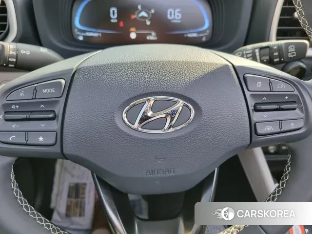 Hyundai Venue 2024 Белый из Кореи, фото 4