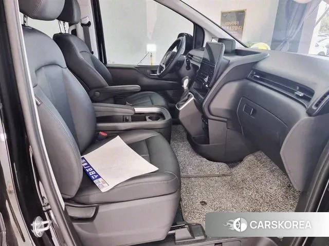 Hyundai Staria 2023 Черный из Кореи, фото 4