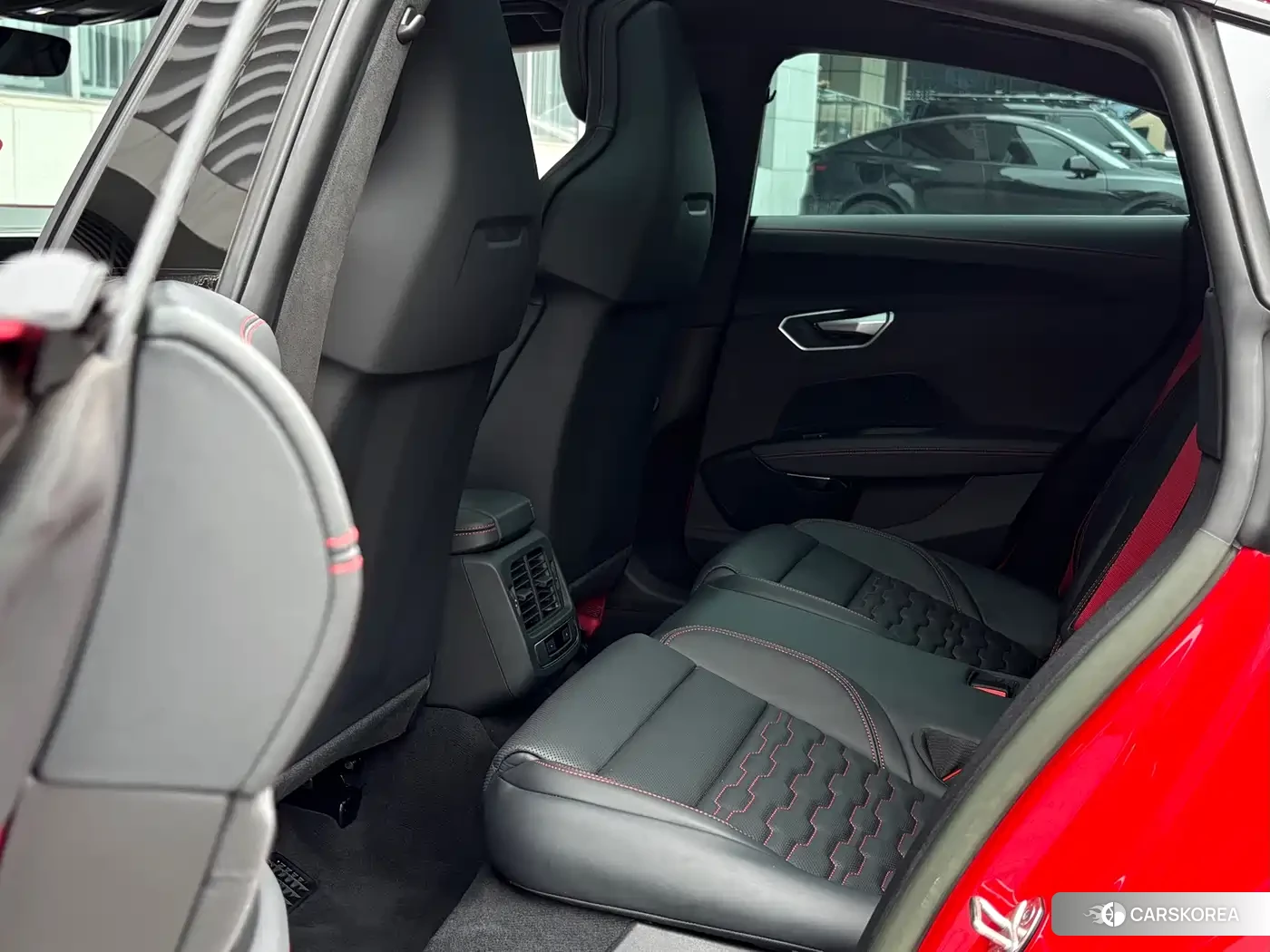 Audi RS e-tron GT 2024 Red/purple из Китая, фото 4