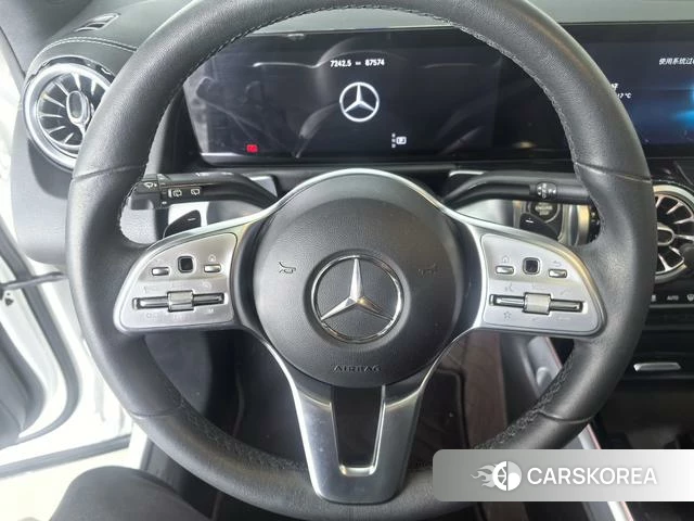 Mercedes-Benz GLB 2022 Белый из Китая, фото 4