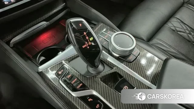 BMW 6 Series GT (G32) 2021 Белый из Кореи, фото 4