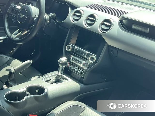 Ford Mustang 2023 Серебристо-серый из Китая, фото 4