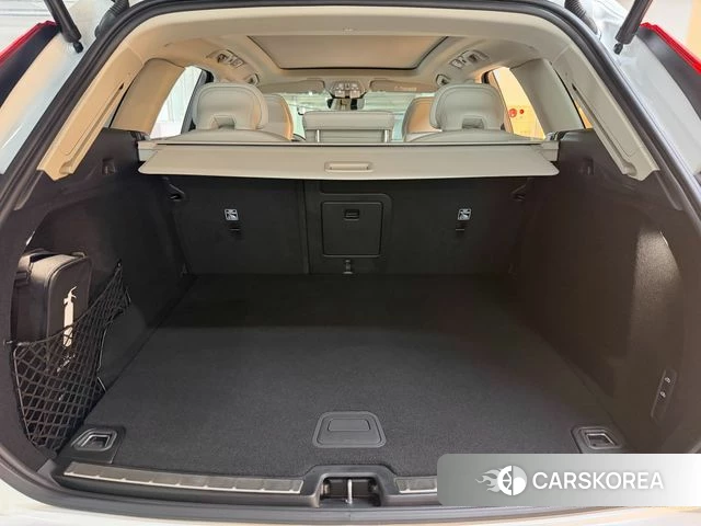 Volvo XC60 second Generation 2026 Белый из Кореи, фото 4