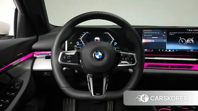 BMW 5 Series (G60) 2025 Белый из Кореи, фото 4