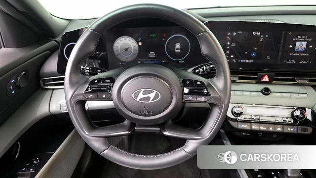 Hyundai The New Avante (CN7) 2023 Белый из Кореи, фото 4
