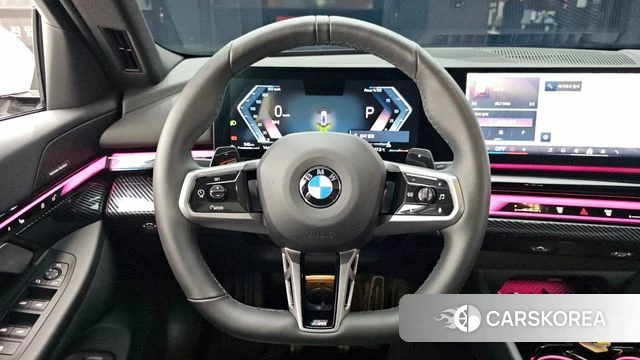 BMW 5 Series (G60) 2024 Белый из Кореи, фото 4