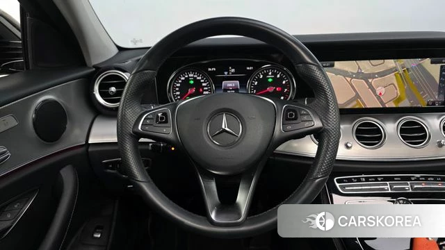 Mercedes-Benz E-Class W213 2018 Черный из Кореи, фото 4