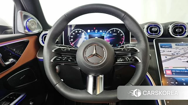Mercedes-Benz C-Class W206 2023 Белый из Кореи, фото 4