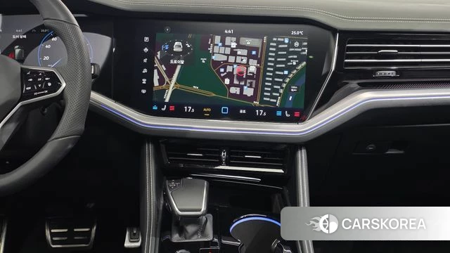 Volkswagen Touareg 3rd generation 2024 Синий из Кореи, фото 4
