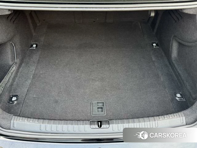 Audi A6L 2023 Черный из Китая, фото 4