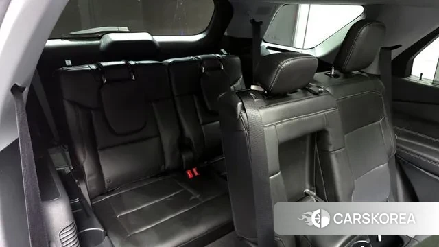 Ford Explorer 6th Generation 2022 Белый из Кореи, фото 4