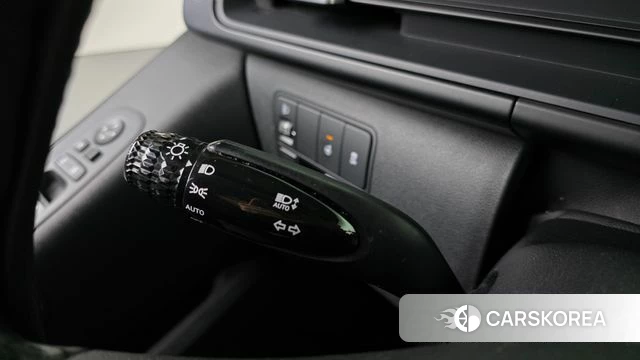 Hyundai Staria 2023 Желтый из Кореи, фото 4