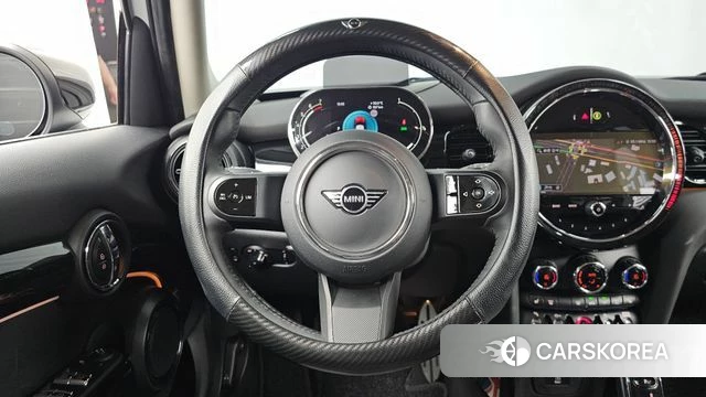 Mini Cooper 2024 Белый из Кореи, фото 4