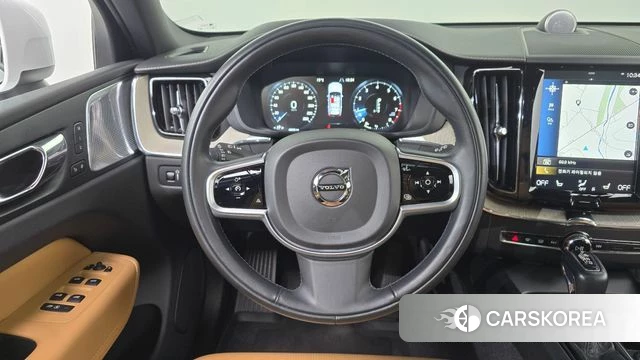 Volvo XC60 second Generation 2019 Белый из Кореи, фото 4