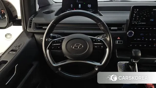 Hyundai Staria 2022 Серебряный из Кореи, фото 4