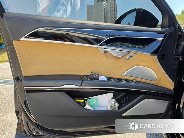 Audi A8 (D5) 2021 Черный из Кореи, фото 4