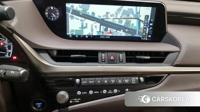 Lexus ES300h 7th generation 2021 Серый из Кореи, фото 4