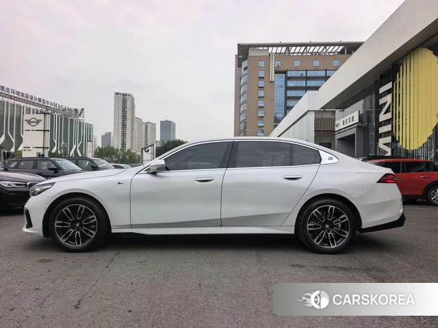 BMW 5 series id 4182477 из Китая 4