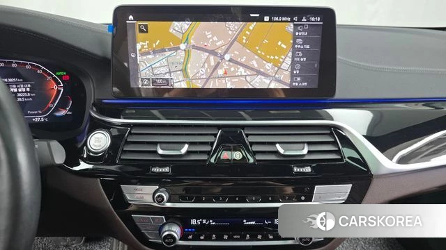 BMW 5 Series (G30) 2021 Белый из Кореи, фото 4