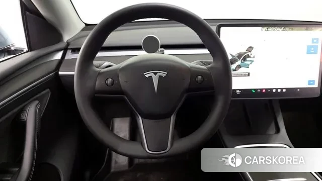 Tesla Model Y 2024 Светло-серебряный цвет из Кореи, фото 4