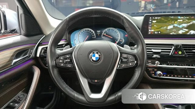 BMW 5 Series (G30) 2018 Светло-серебряный цвет из Кореи, фото 4