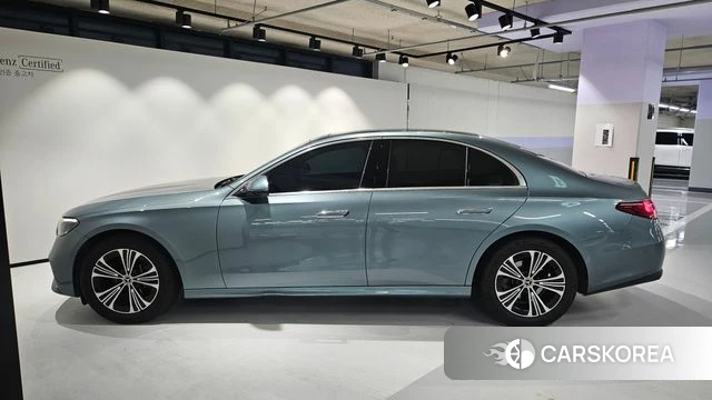 Mercedes-Benz E-Class W214 2025 Синий нефрит из Кореи, фото 4