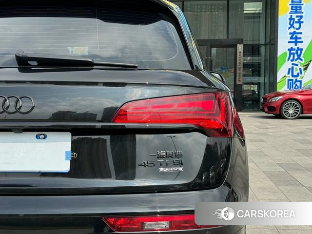 Audi Q5L 2022 Черный из Китая, фото 4