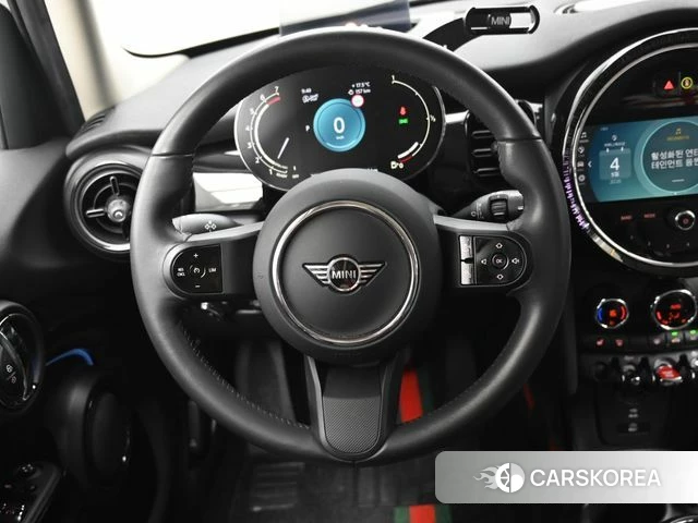 Mini Cooper 2023 Белый из Кореи, фото 4