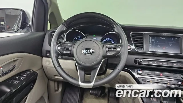 Kia The New Carnival 2018 Белый из Кореи, фото 4