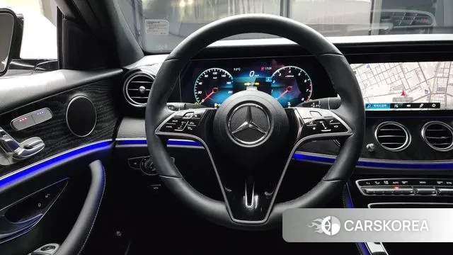 Mercedes-Benz E-Class W213 2023 Белый из Кореи, фото 4