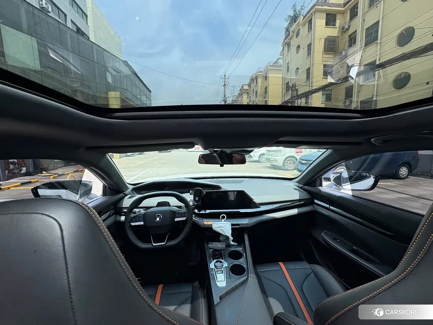 Chang'an UNI-V 2024 Белый из Китая, фото 4