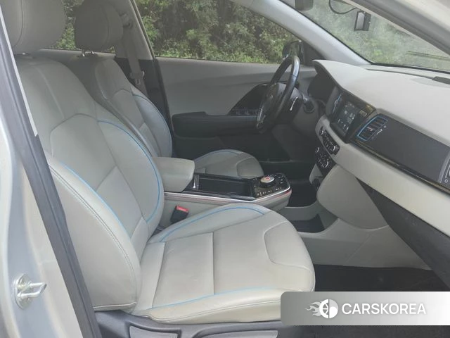 Kia Niro EV 2019 Серебряный из Кореи, фото 4