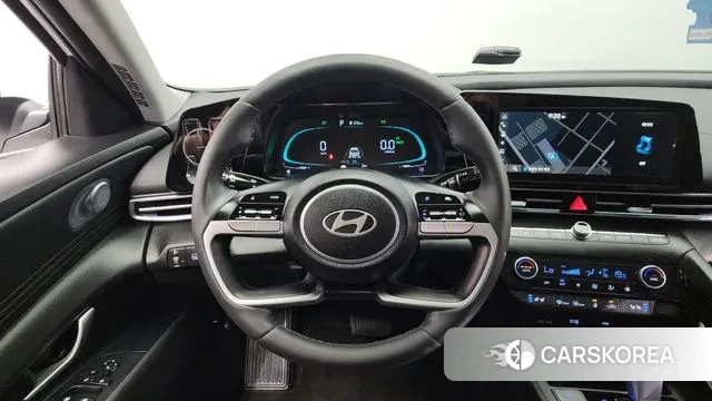 Hyundai The New Avante Hybrid (CN7) 2023 Белый из Кореи, фото 4