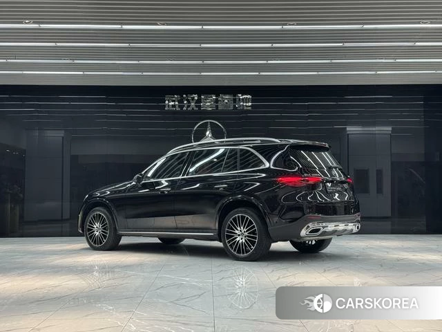Mercedes-Benz GLC 2024 Черный из Китая, фото 4