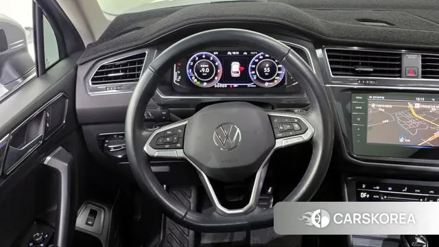 Volkswagen Tiguan Allspace 2022 Серебряный из Кореи, фото 4
