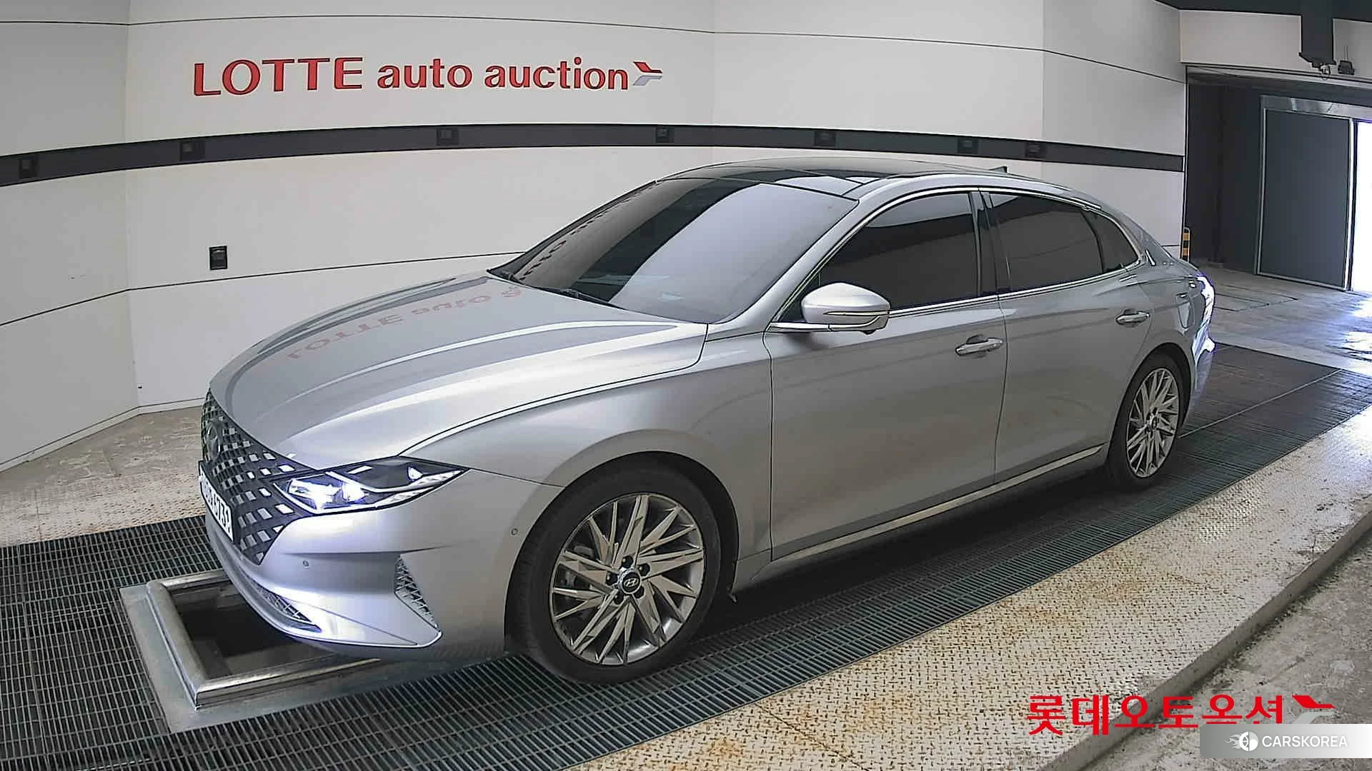 Hyundai Grandeur 2022 Shimmering Silver Metallic из Кореи, фото 4