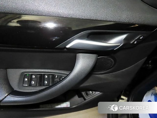 BMW X1 (F48) 2019 Черный из Кореи, фото 4