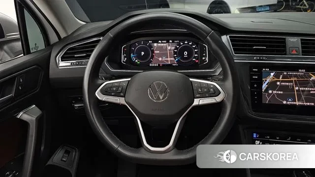 Volkswagen Tiguan Allspace 2023 Белый из Кореи, фото 4